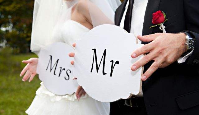 mrs-and-mr_2a1803df-68fa-4696-ae25-7b04960d5d6e